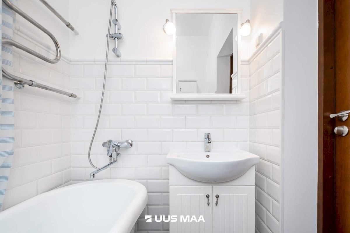 Tallinn, Kesklinna linnaosa, Narva mnt 6