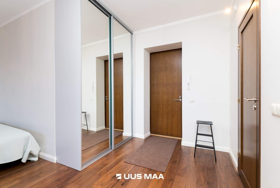 Tallinn, Kesklinna linnaosa, Narva mnt 6