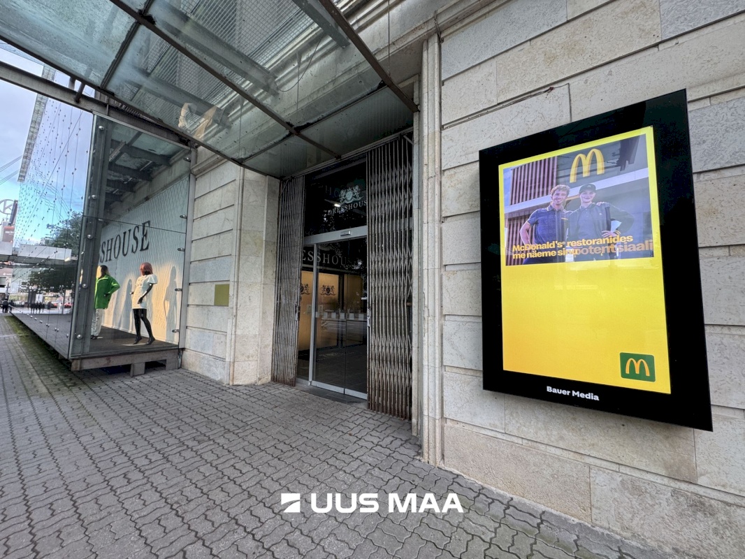 Tallinn, Kesklinna linnaosa, Südalinn, Estonia pst 1