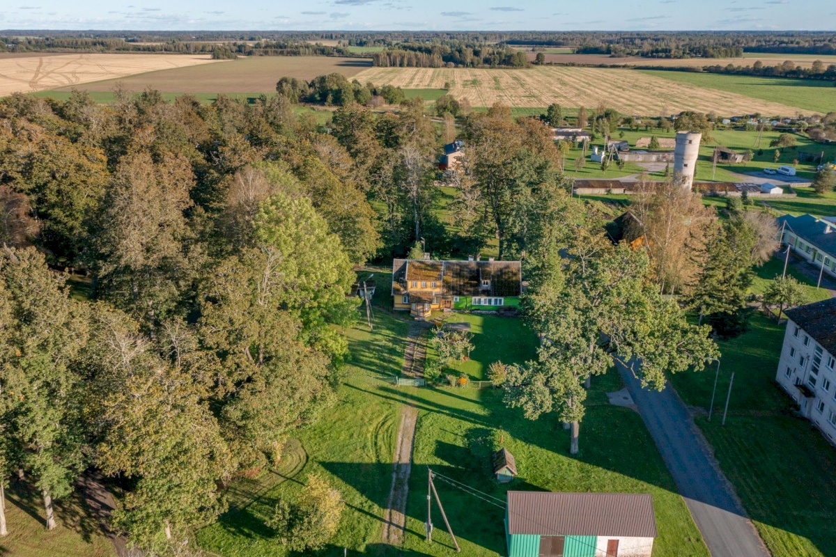 Paide linn, Viisu küla, Pargi tee 3