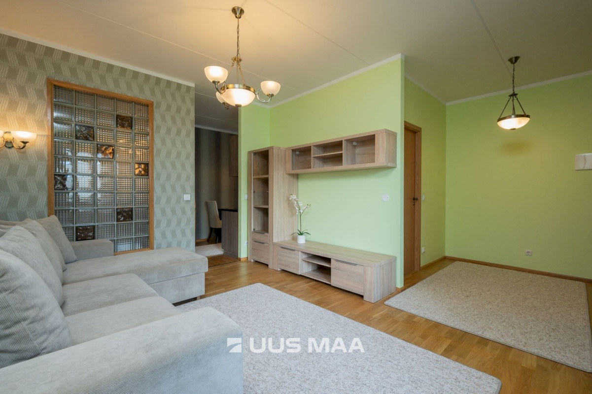 Kambja vald, Ülenurme alevik, Tartu mnt 1