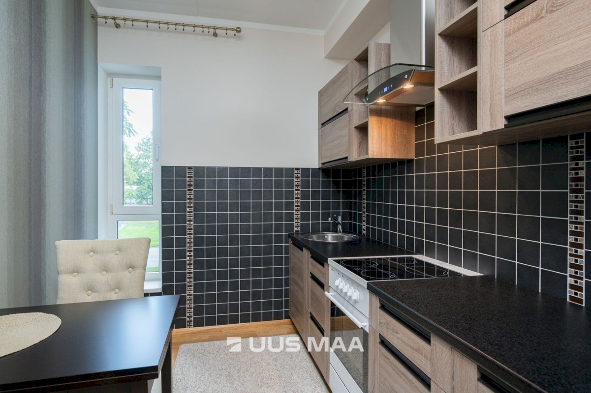 Kambja vald, Ülenurme alevik, Tartu mnt 1