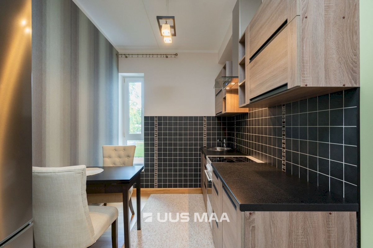 Kambja vald, Ülenurme alevik, Tartu mnt 1