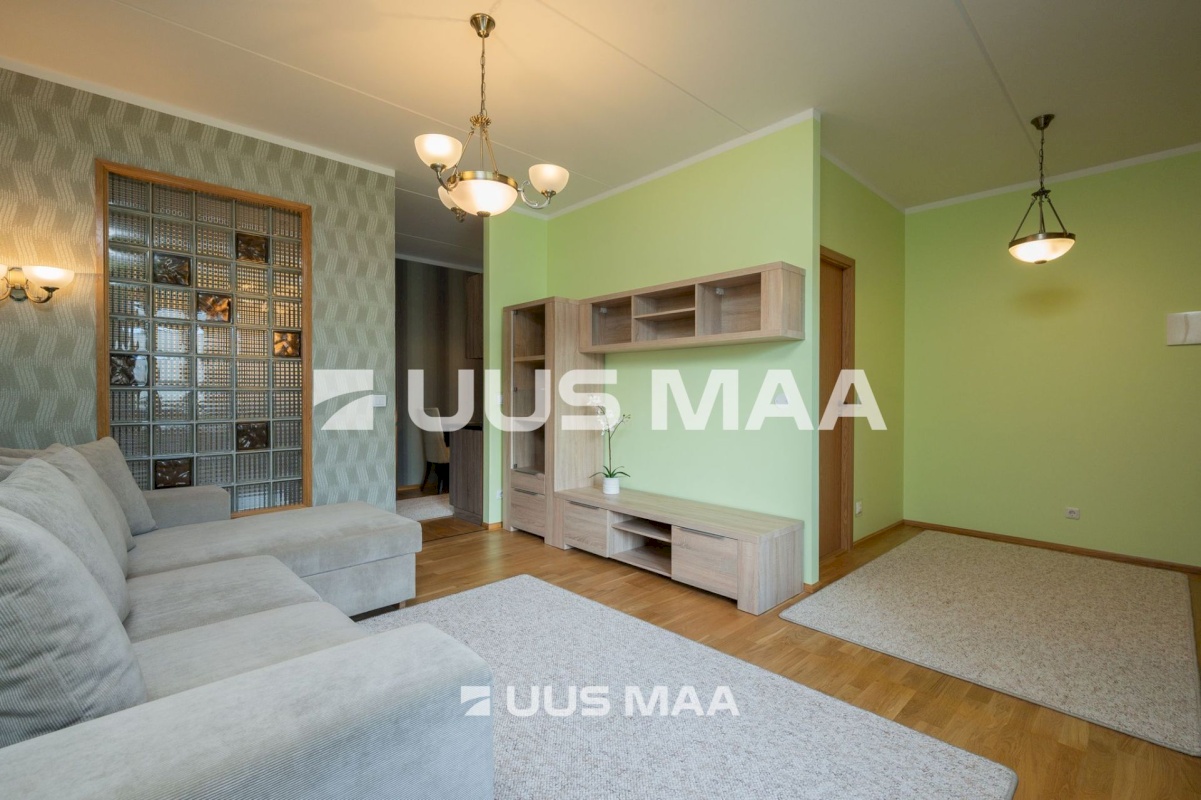 Kambja vald, Ülenurme alevik, Tartu mnt 1