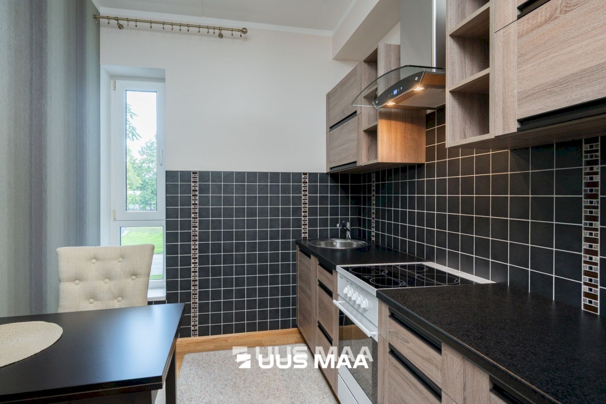 Kambja vald, Ülenurme alevik, Tartu mnt 1