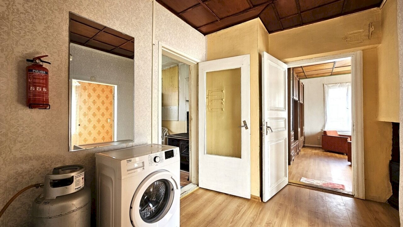 Kohtla-Järve linn, Järve linnaosa, Karja põik 4