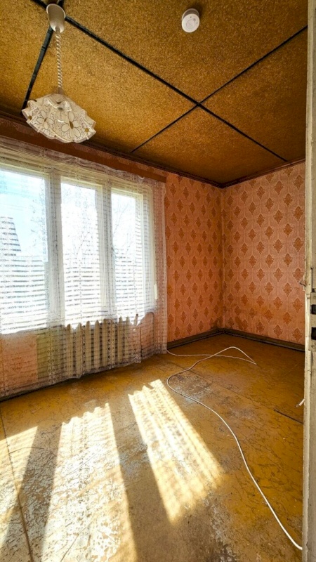 Kohtla-Järve linn, Järve linnaosa, Karja põik 4