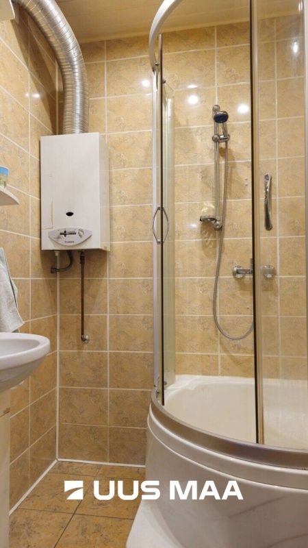 Kohtla-Järve linn, Järve linnaosa, Kalevi tn 16