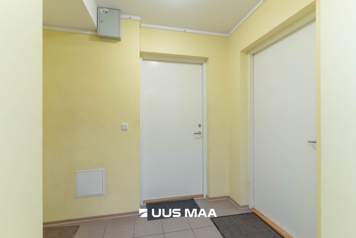 Viljandi linn, Männimäe, Riia mnt 38