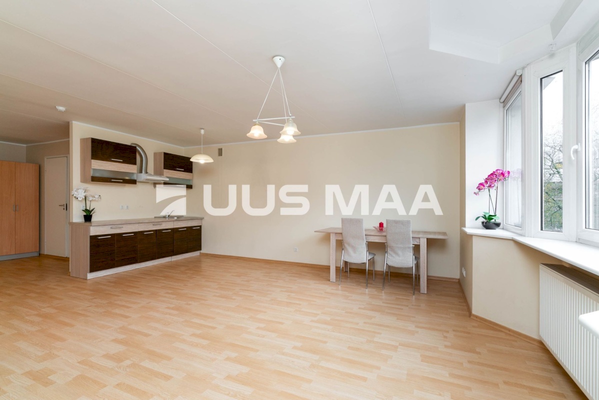 Viljandi linn, Männimäe, Riia mnt 38