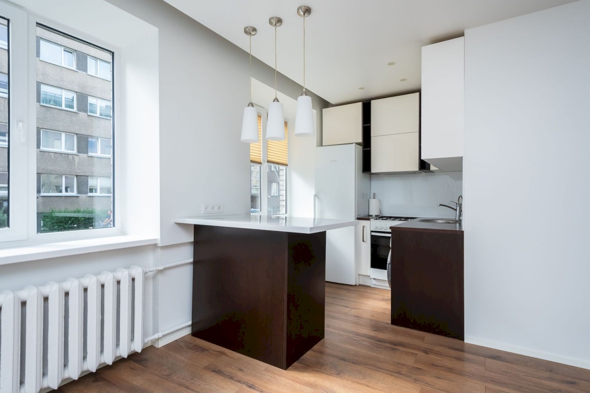 Tallinn, Kesklinna linnaosa, Kadriorg, Tina 16