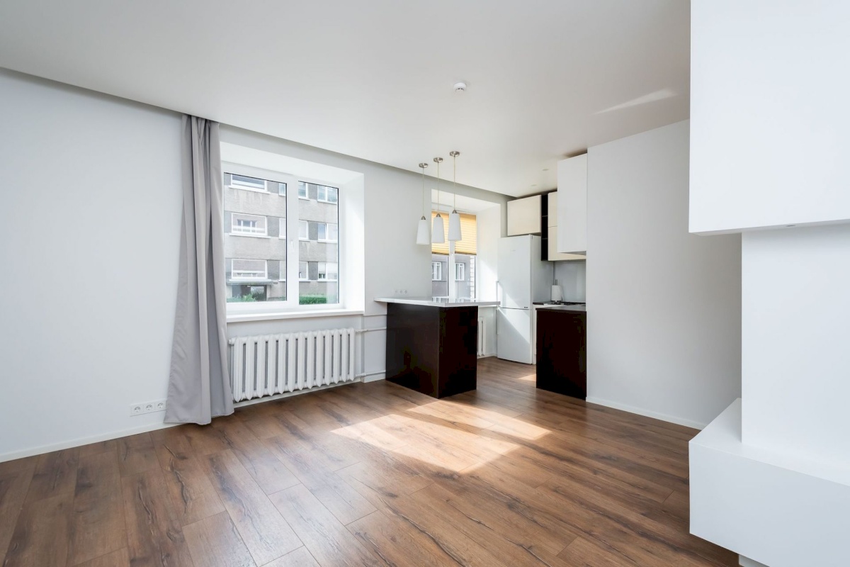 Tallinn, Kesklinna linnaosa, Kadriorg, Tina 16