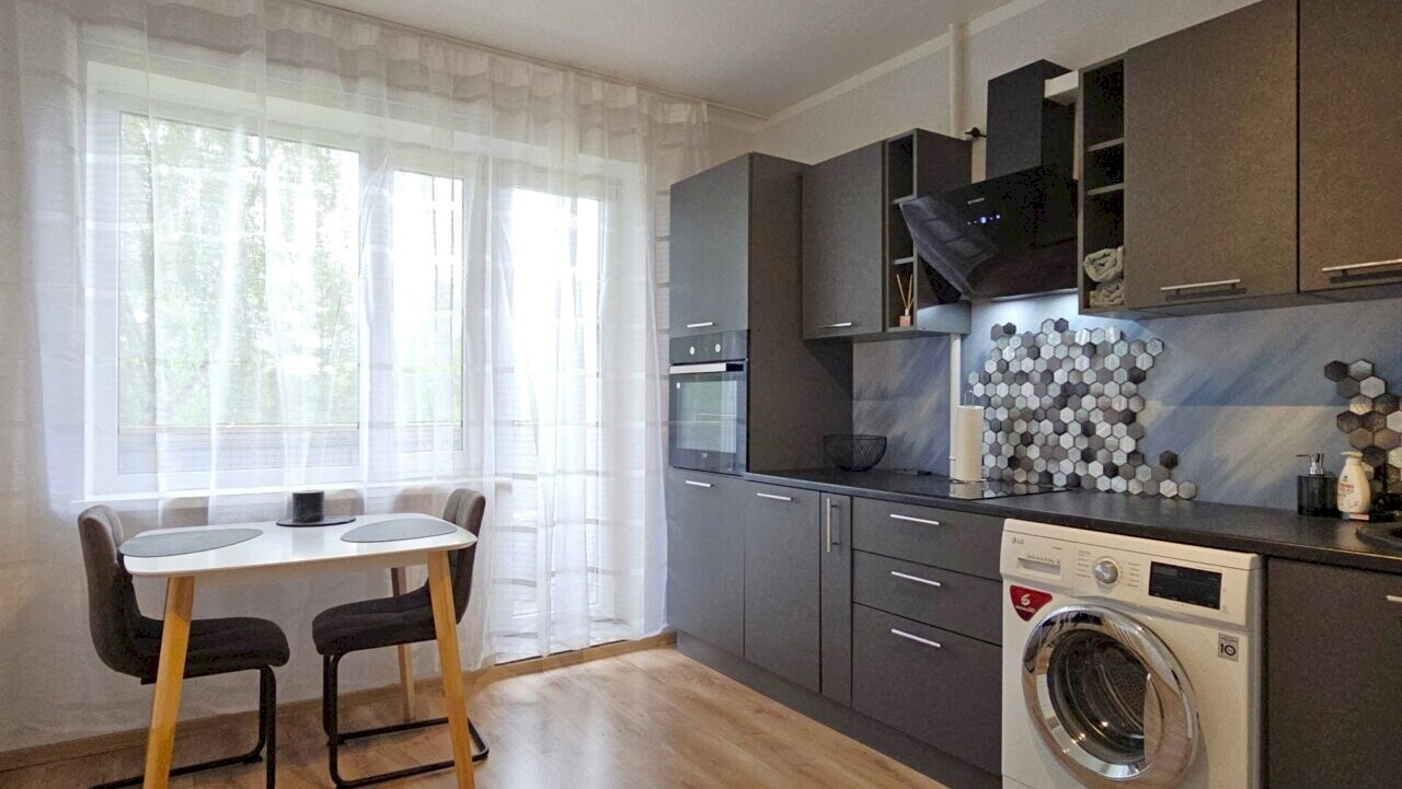 Jõhvi vald, Jõhvi linn, Narva mnt 84