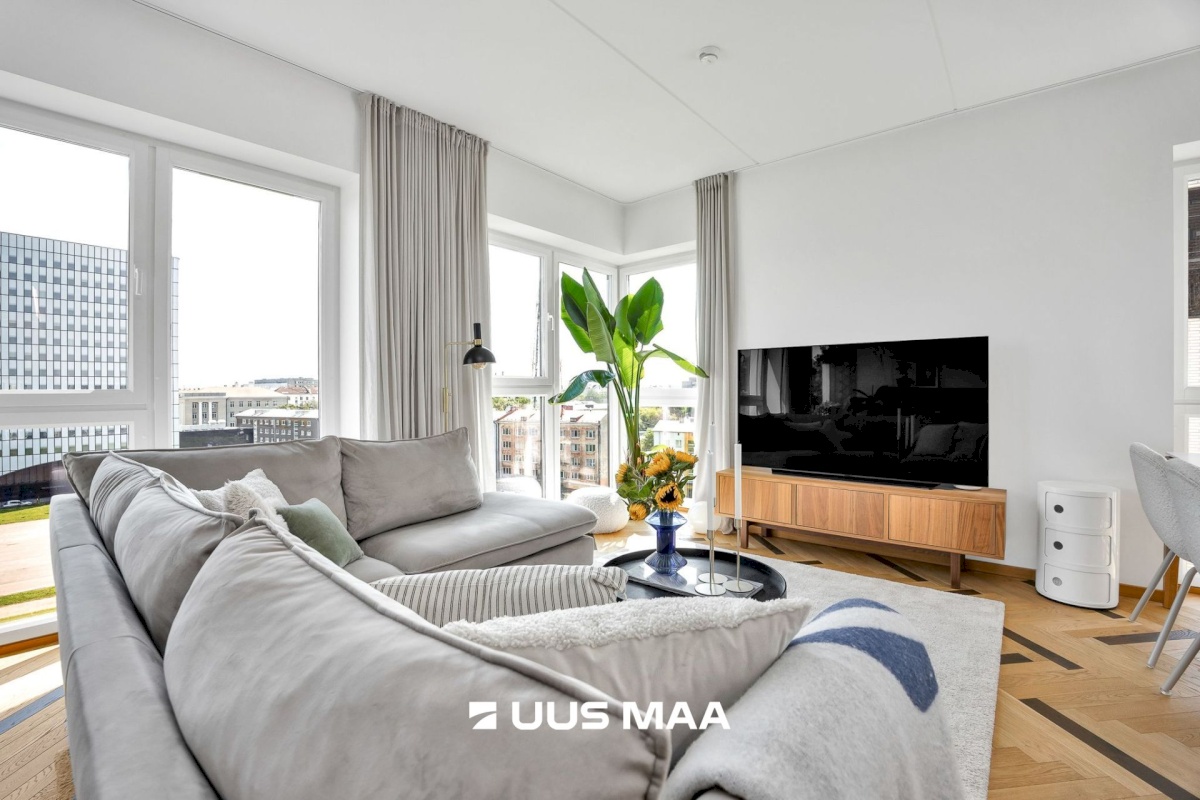 Tallinn, Kesklinna linnaosa, Uus Maailm, Toom-Kuninga 15