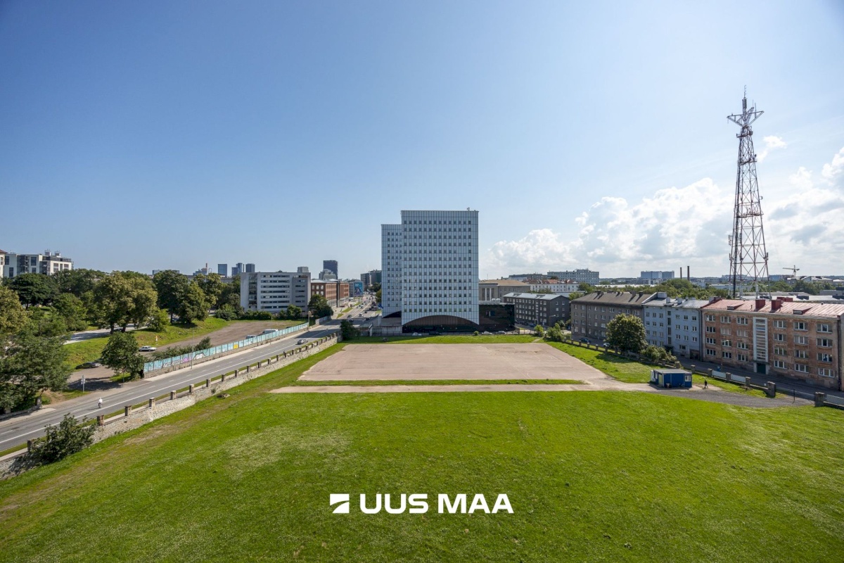 Tallinn, Kesklinna linnaosa, Uus Maailm, Toom-Kuninga 15