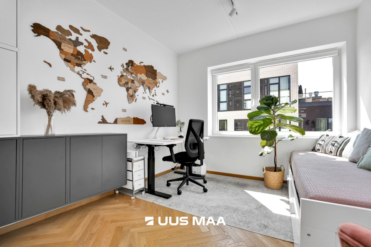 Tallinn, Kesklinna linnaosa, Uus Maailm, Toom-Kuninga 15