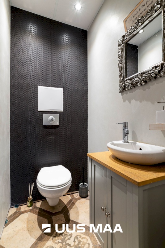 Viljandi linn, Paalalinn, Vikerkaare tn 11