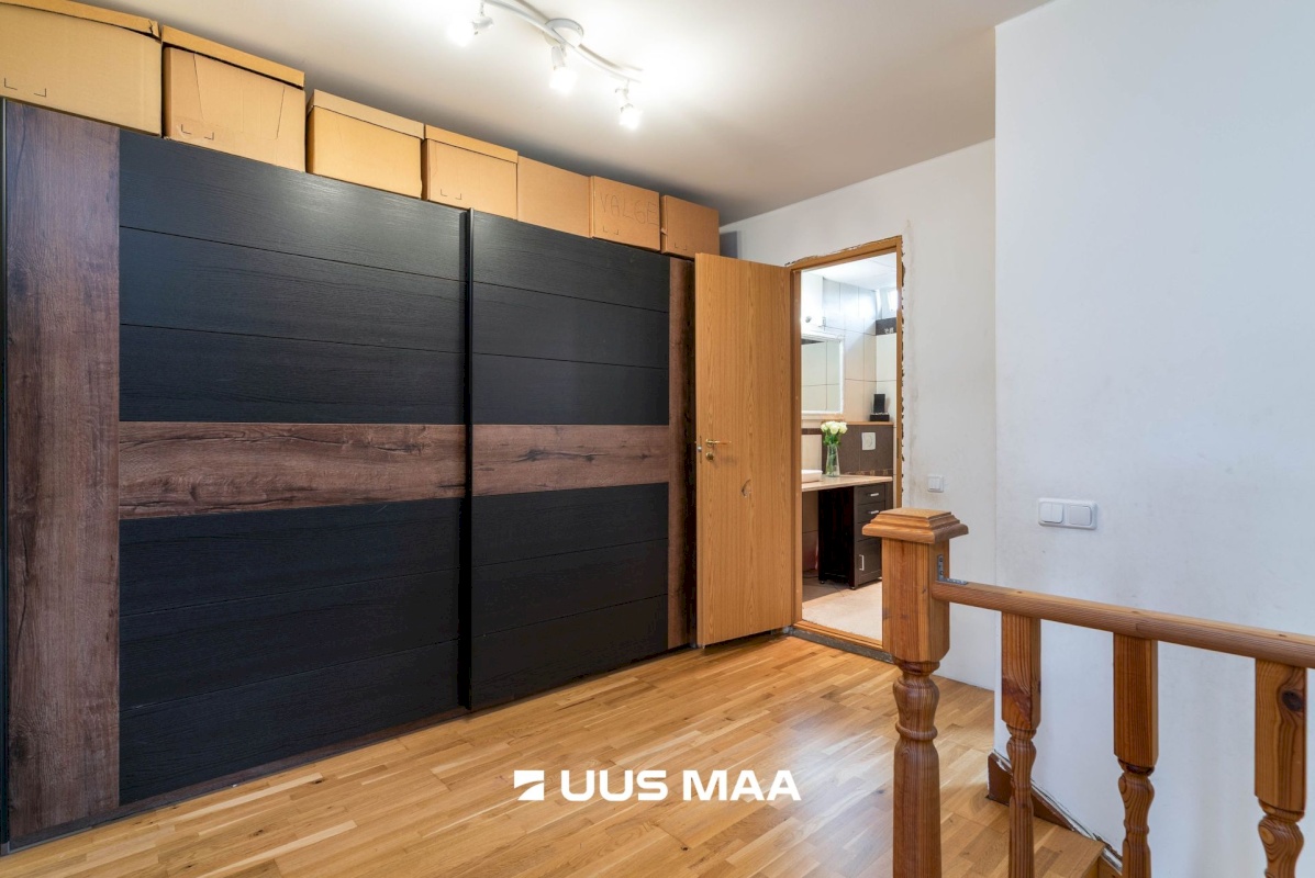 Viljandi linn, Paalalinn, Vikerkaare tn 11