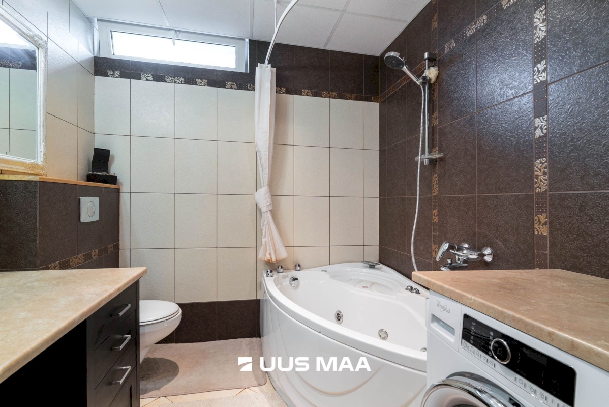 Viljandi linn, Paalalinn, Vikerkaare tn 11