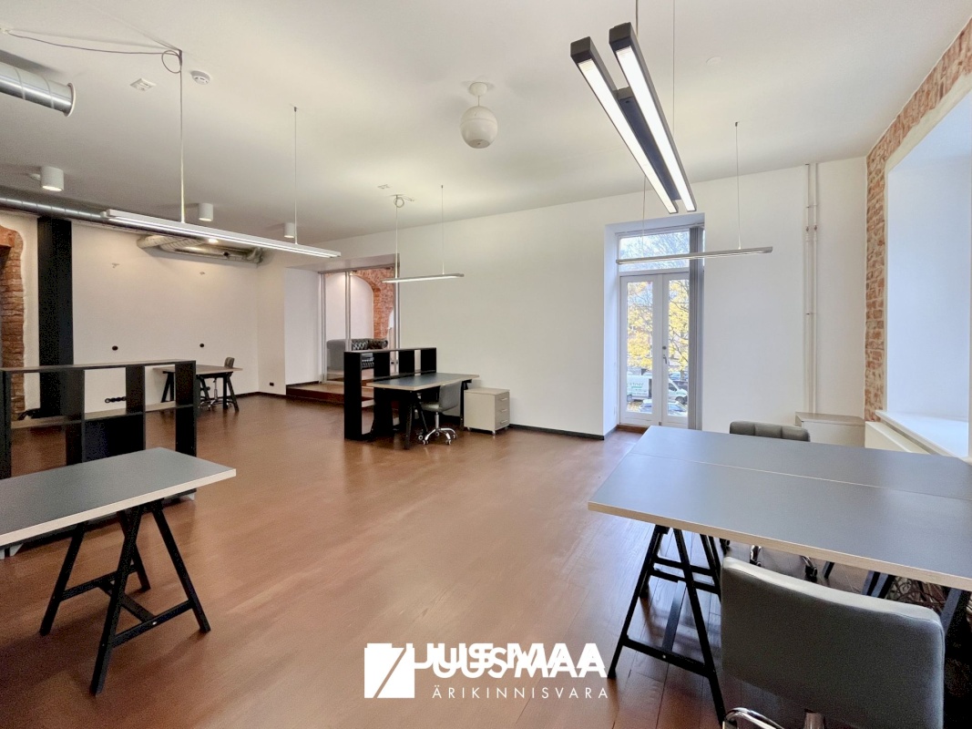 Tallinn, Kesklinna linnaosa, Narva mnt 36