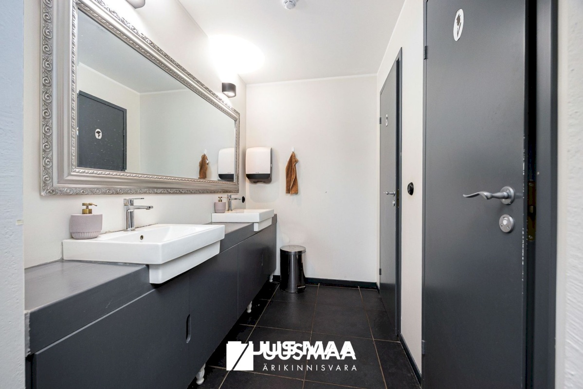 Tallinn, Kesklinna linnaosa, Narva mnt 36