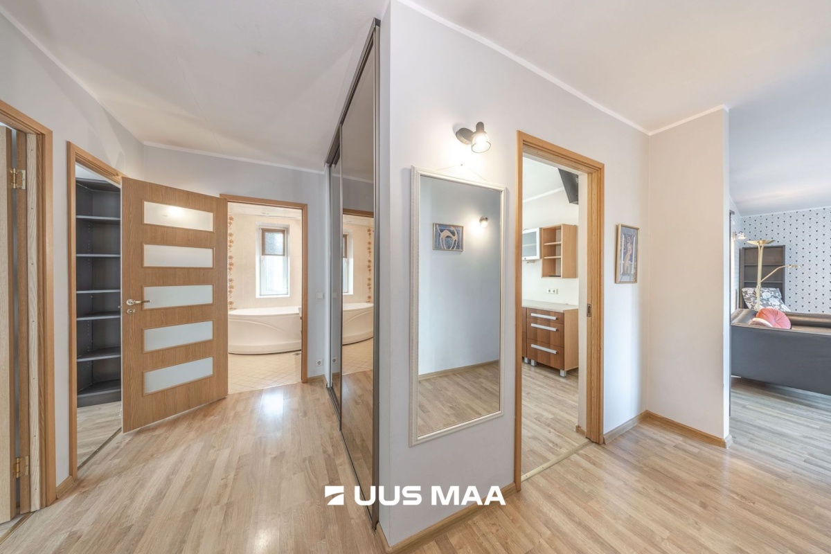 Tartu linn, Tartu linn, Kesklinn, Toometaguse, Struve tn 8a