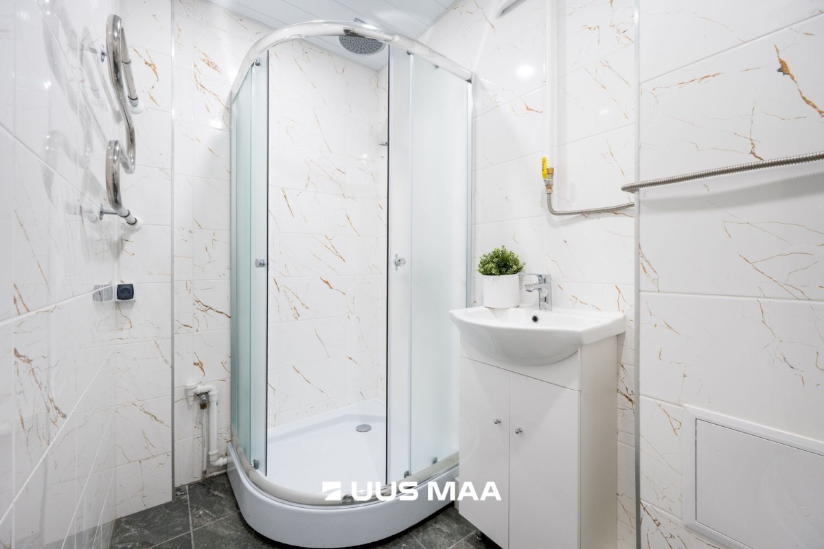 Tallinn, Lasnamäe linnaosa, Punane 13