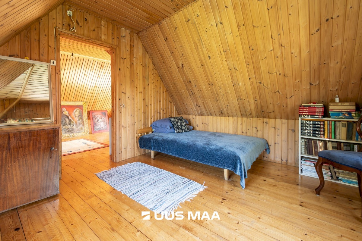 Saaremaa vald, Kuressaare linn, Karja 5