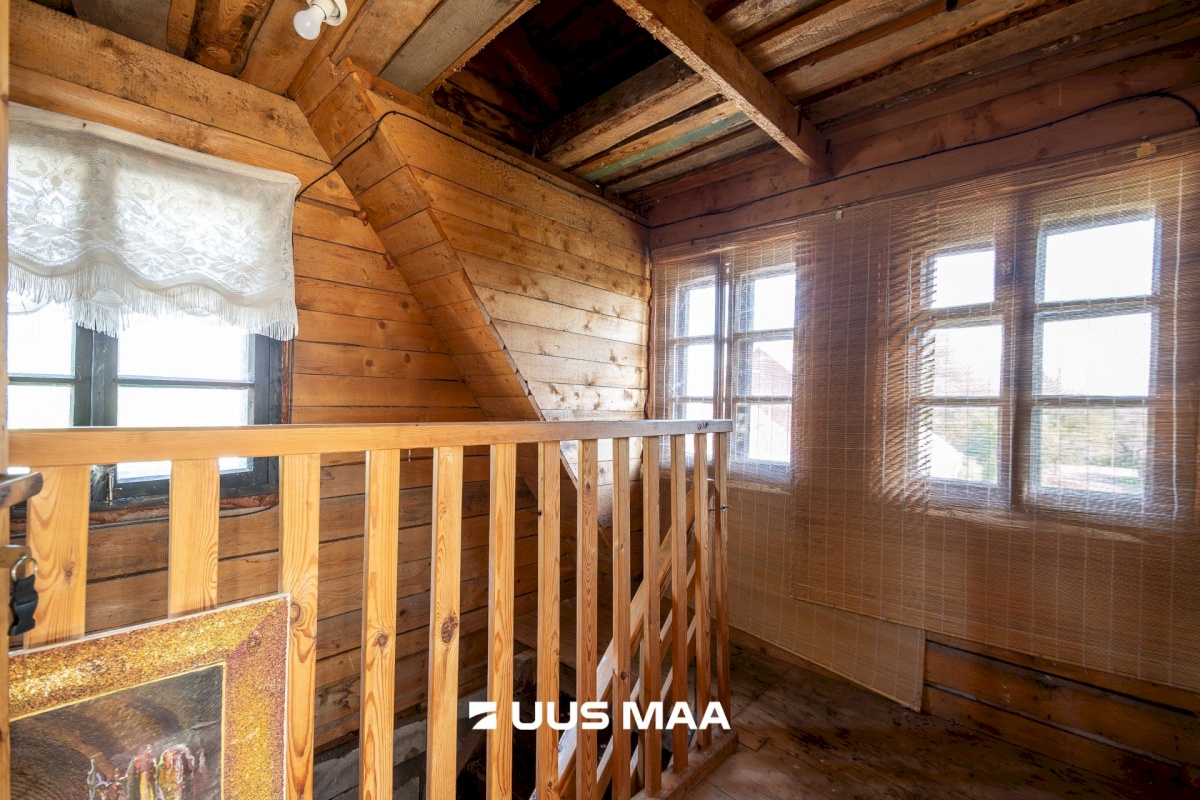 Saaremaa vald, Kuressaare linn, Karja 5