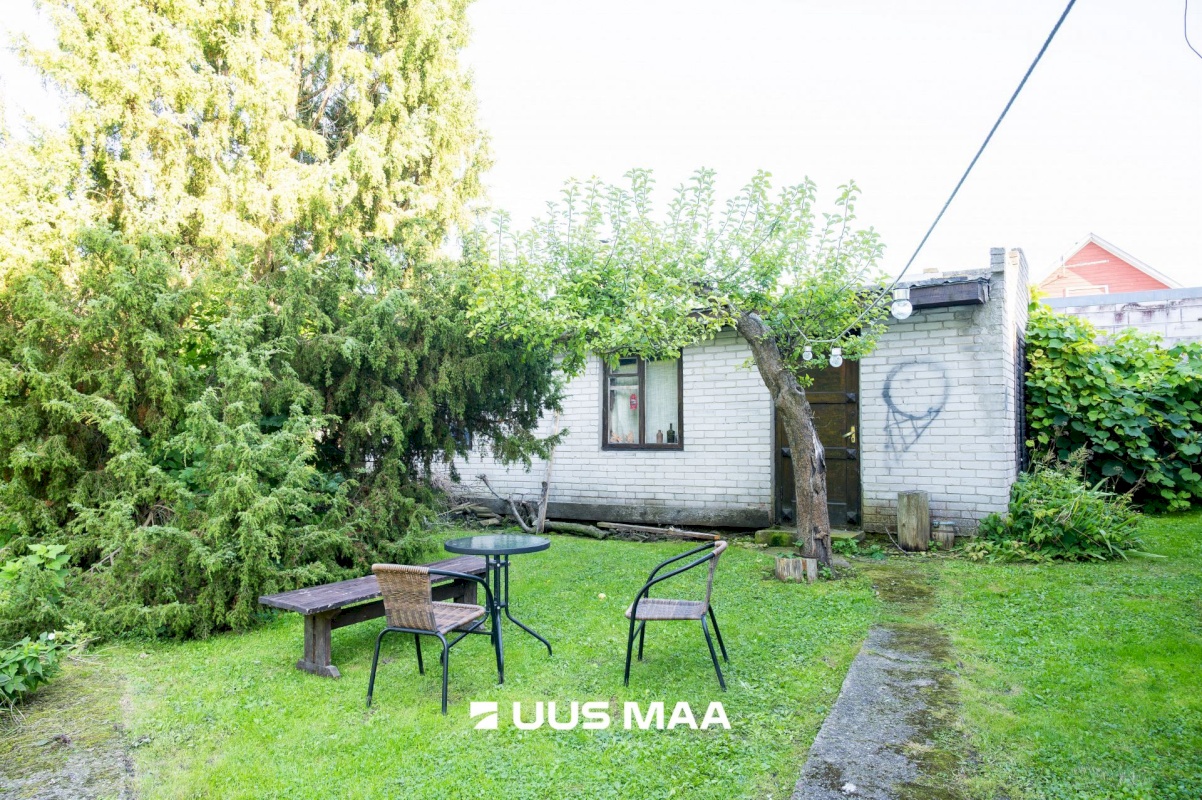 Saaremaa vald, Kuressaare linn, Karja 5