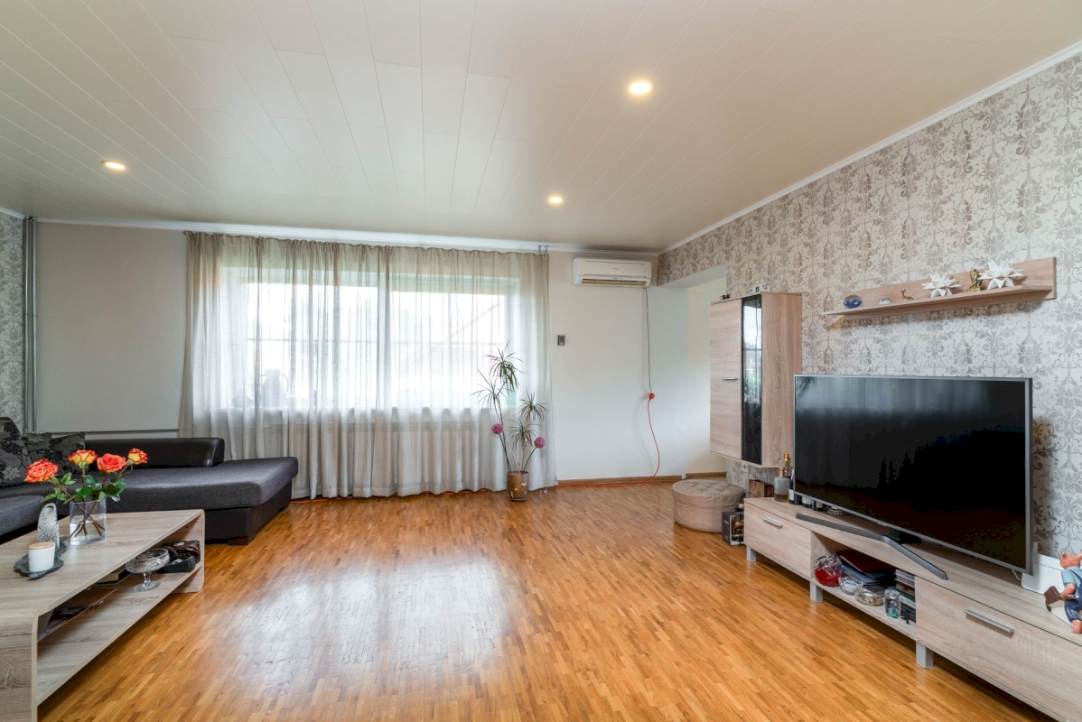 Põltsamaa vald, Põltsamaa linn, Põhja-Kaare tn 21