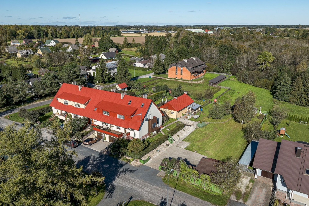 Põltsamaa vald, Põltsamaa linn, Põhja-Kaare tn 21