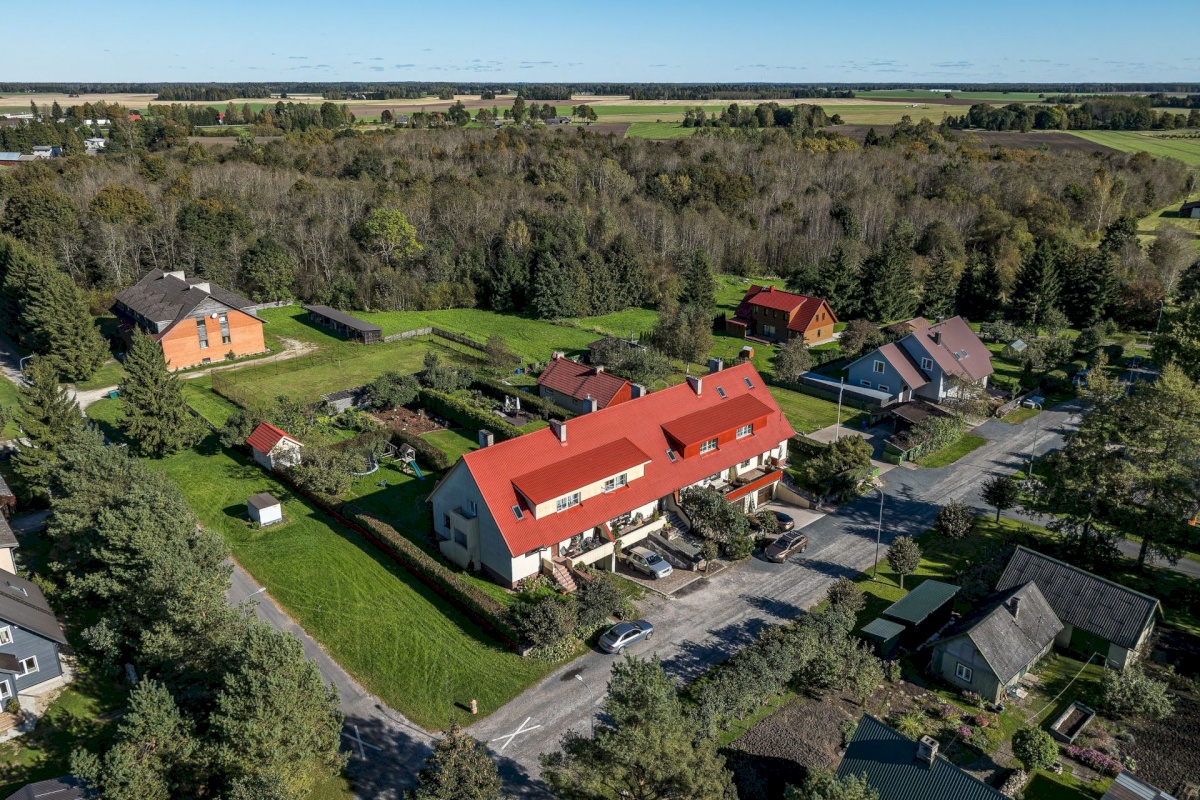 Põltsamaa vald, Põltsamaa linn, Põhja-Kaare tn 21