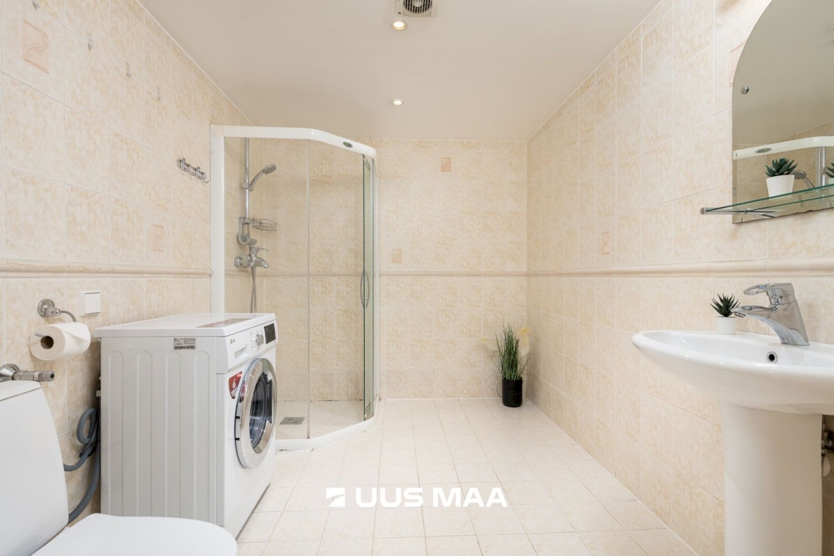 Tallinn, Kesklinna linnaosa, Kadriorg, J.Köleri 13