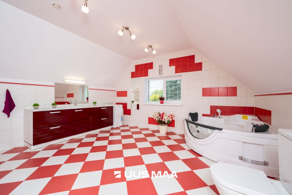 Kuusalu vald, Kuusalu alevik, Kuuse 6