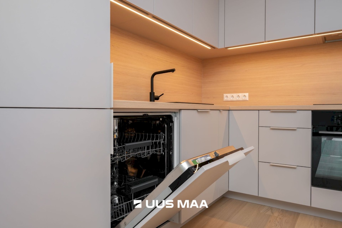 Keila linn, Paldiski mnt 14-11