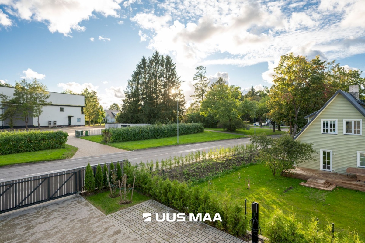 Keila linn, Paldiski mnt 14-11