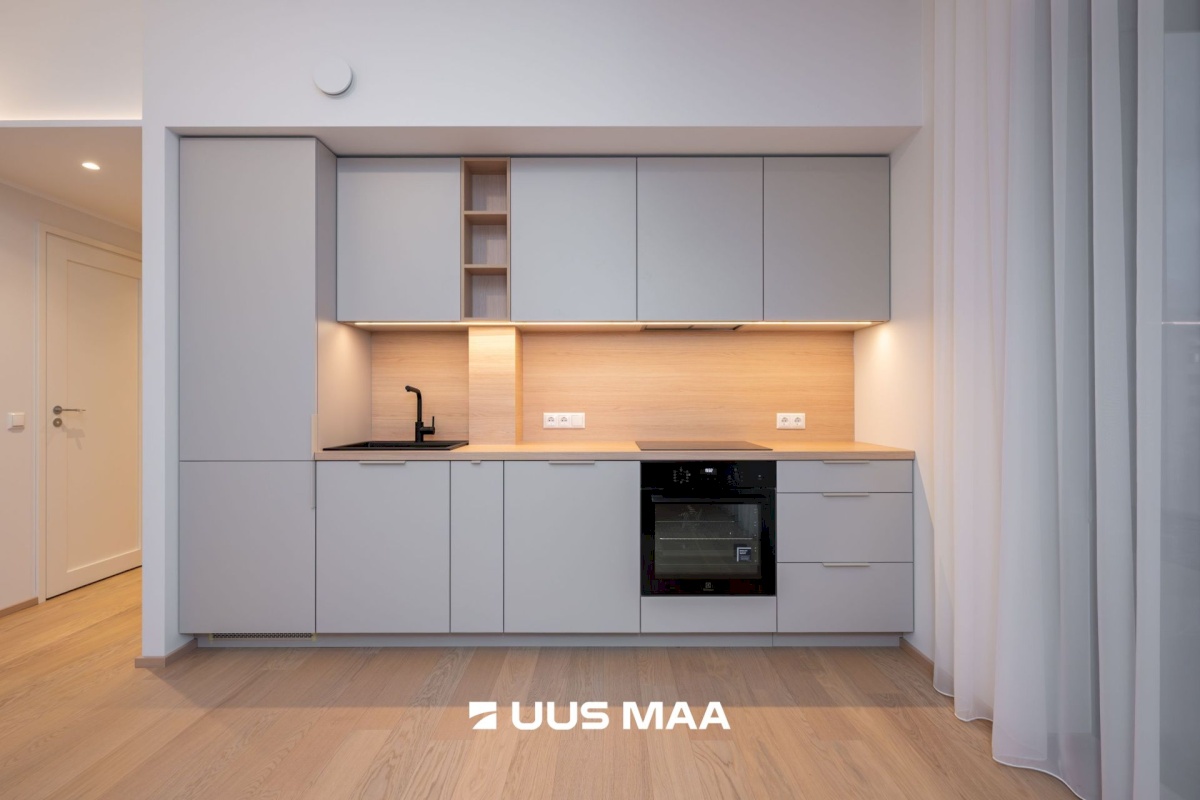 Keila linn, Paldiski mnt 14-16