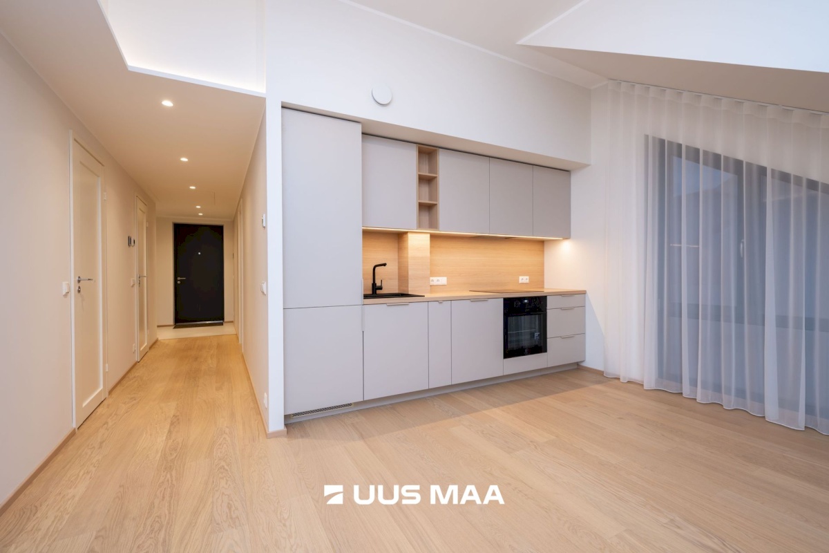 Keila linn, Paldiski mnt 14-16