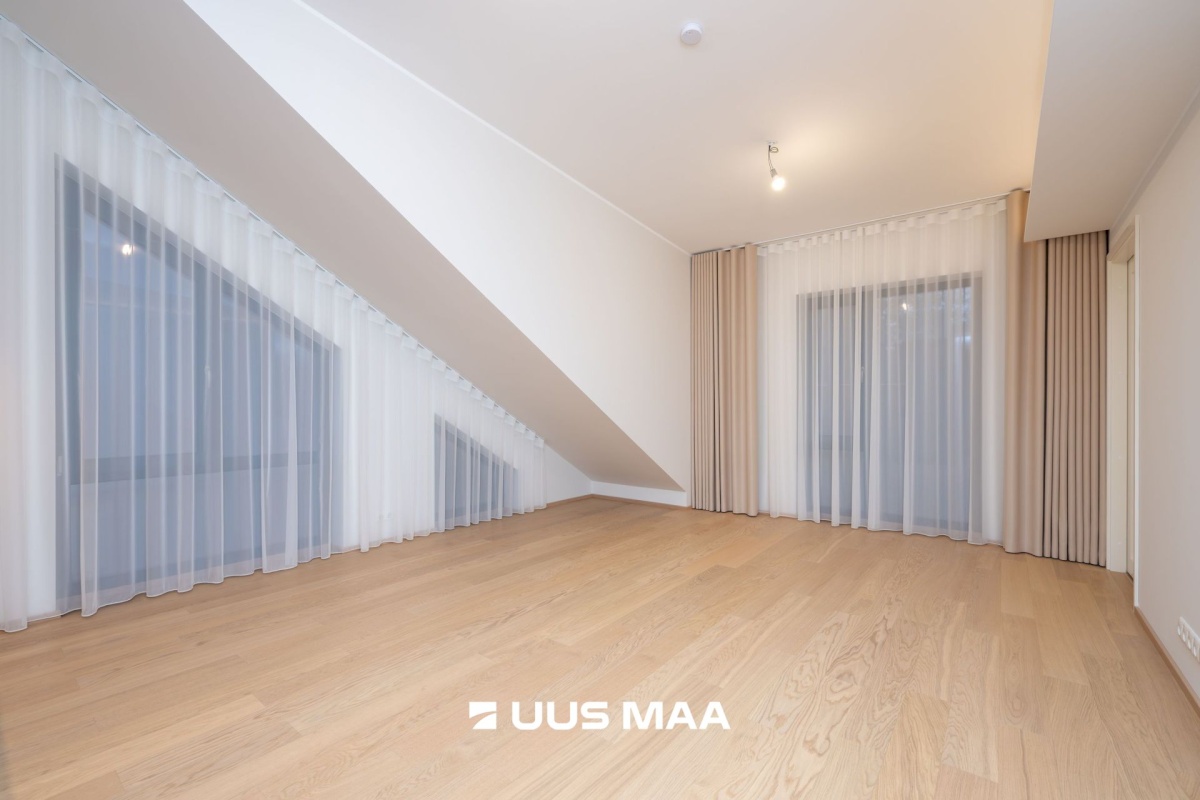 Keila linn, Paldiski mnt 14-16