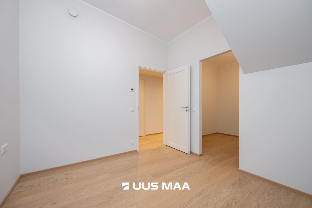 Keila linn, Paldiski mnt 14-16