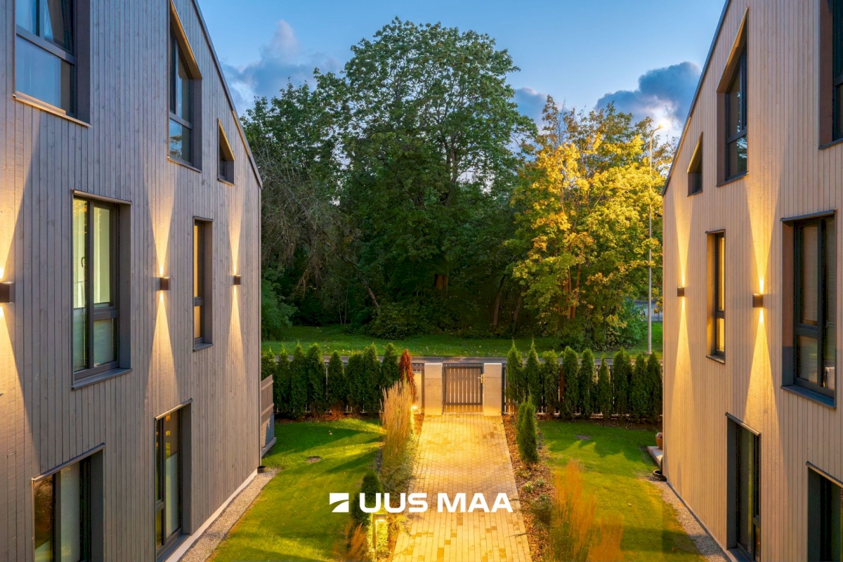 Keila linn, Paldiski mnt 14-16