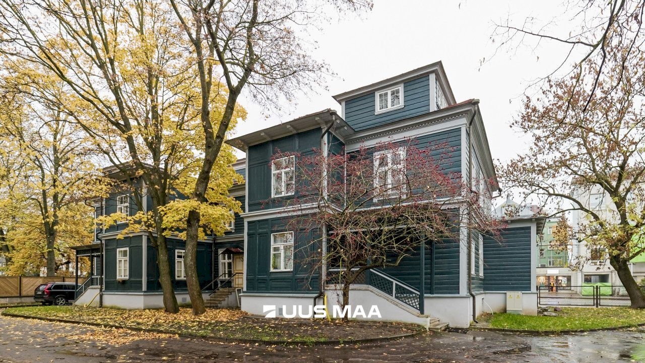 Tallinn, Kesklinna linnaosa, Kadriorg, Narva mnt 32