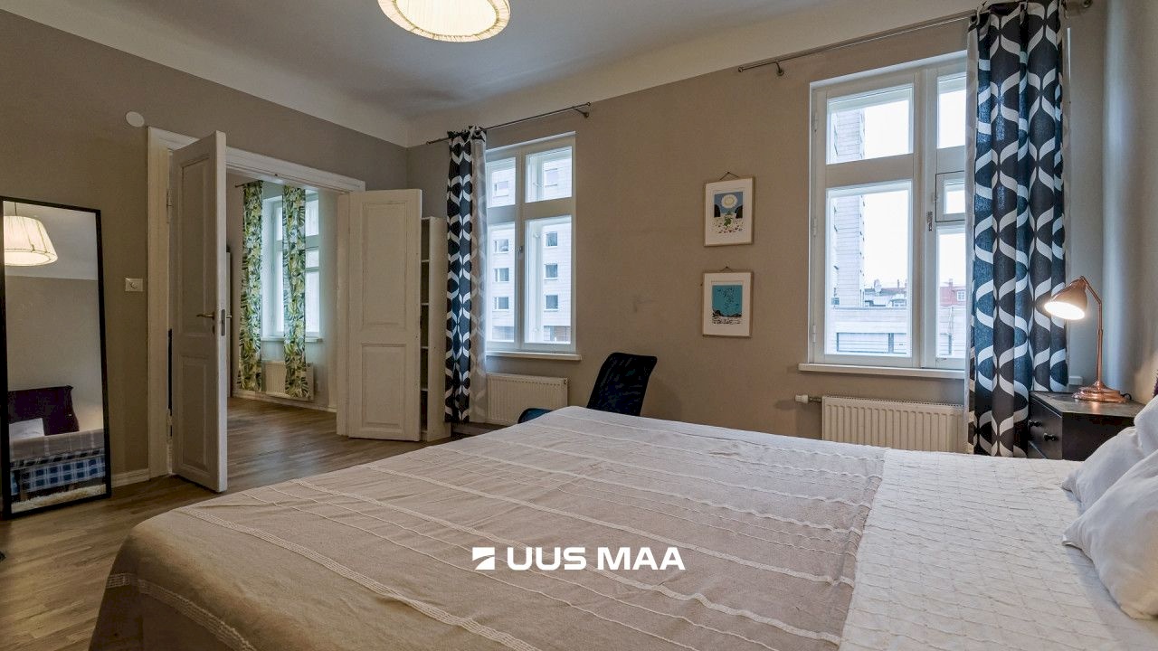 Tallinn, Kesklinna linnaosa, Kadriorg, Narva mnt 32