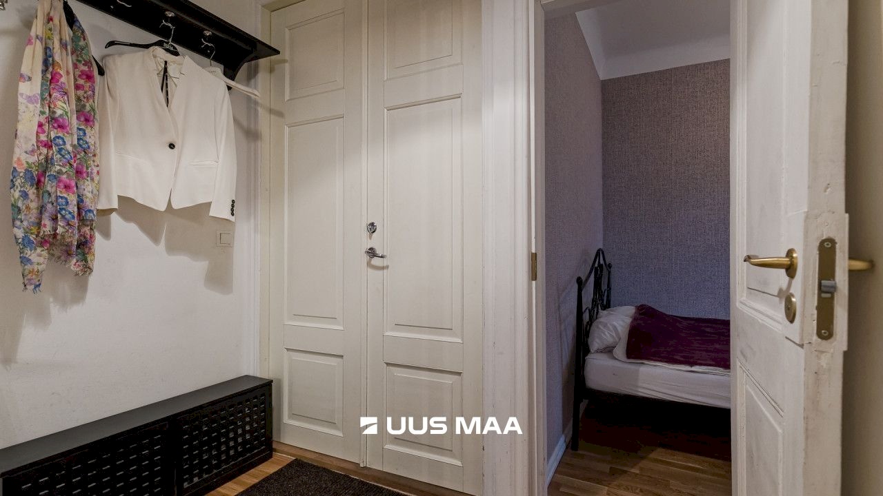 Tallinn, Kesklinna linnaosa, Kadriorg, Narva mnt 32