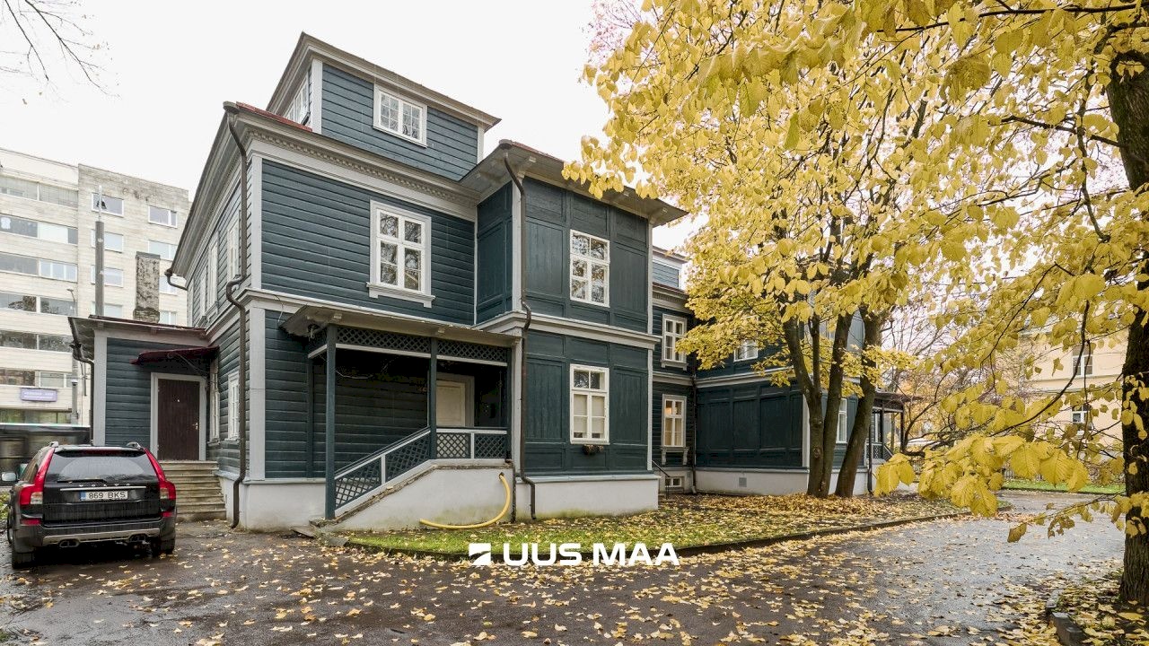 Tallinn, Kesklinna linnaosa, Kadriorg, Narva mnt 32
