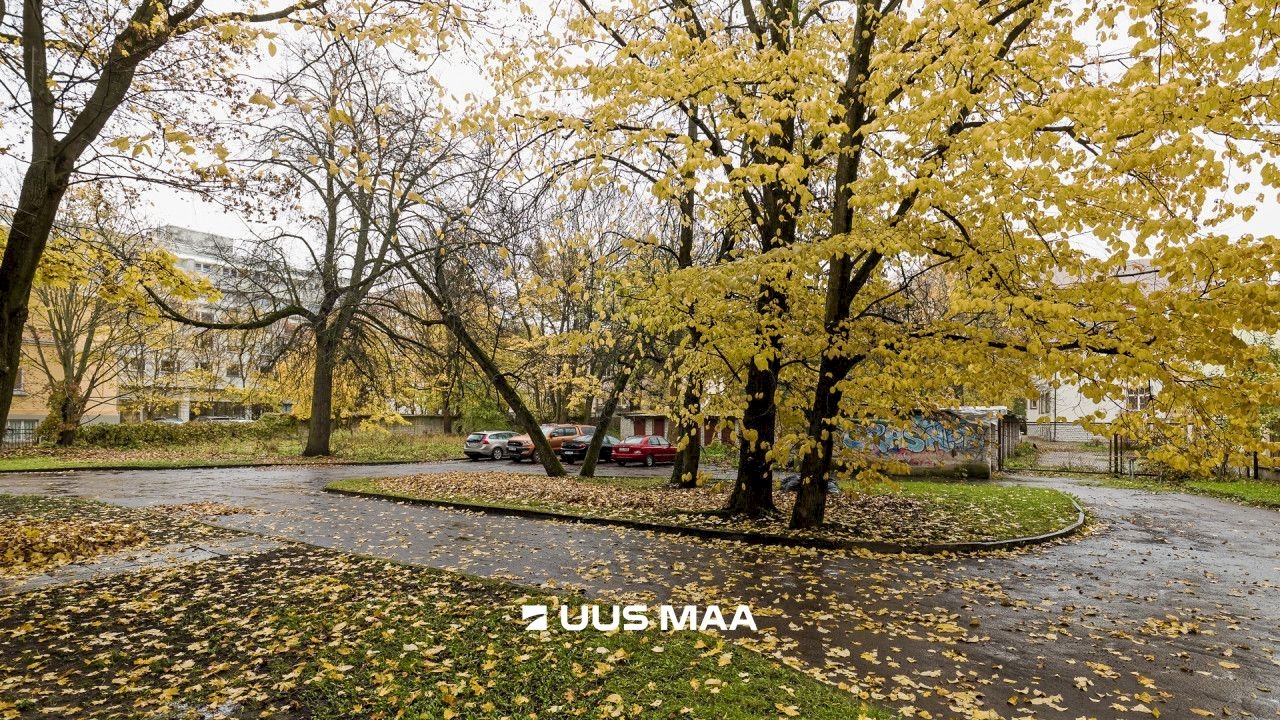 Tallinn, Kesklinna linnaosa, Kadriorg, Narva mnt 32
