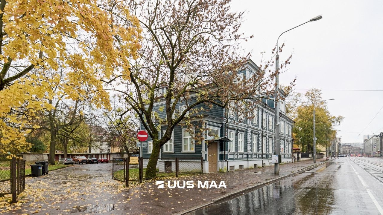 Tallinn, Kesklinna linnaosa, Kadriorg, Narva mnt 32