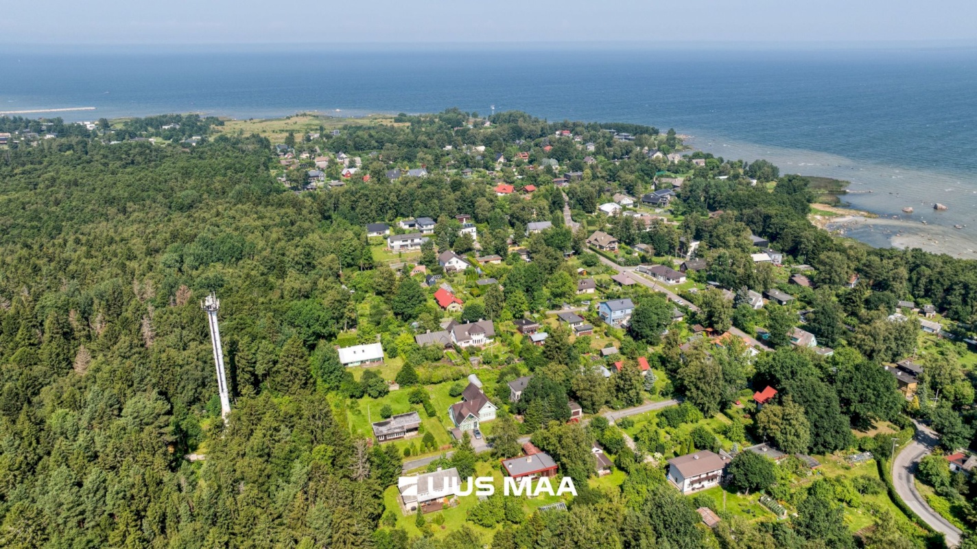 Viimsi vald, Leppneeme küla, Piirikivi tee 13