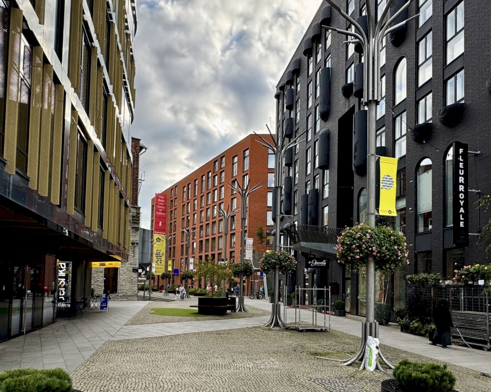 Tallinn, Kesklinna linnaosa, Sadama, Lootsi 3a
